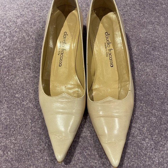 Claudio Fracassa kitten heels in cream - Picture 3 of 11